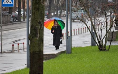 Синоптики розповіли, де чекати опади в Україні сьогодні