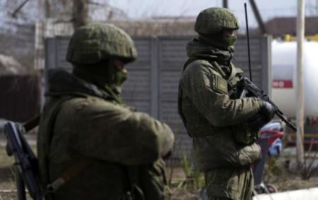 Росія вибудовує нову лінію укріплень на шляху до Бердянська , - розвідка Естонії