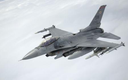 Данія назвала умову передавання Україні винищувачів F-16