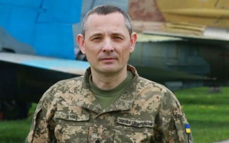 Після ударів ATACMS росіяни вивозять техніку з Бердянська: у Повітряних силах відреагували