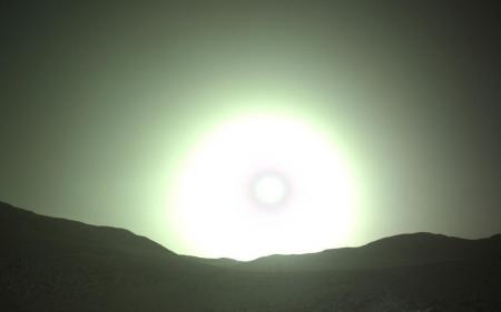 На Землі такого не буває: марсохід NASA зафіксував “блакитний” захід Сонця