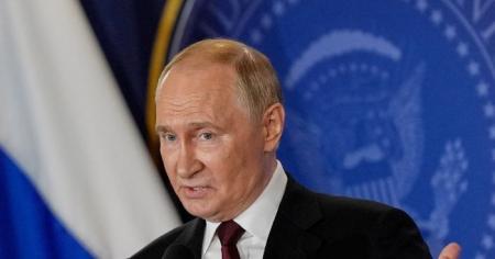 Наляканий Путін ховається: диктатор скасував гучний захід через страх замаху — Daily Express