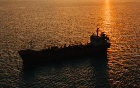 2_nafta_tanker_gettyimages_1322921201_b54382a7908a949cf526be7eb9160b0_21.08.26