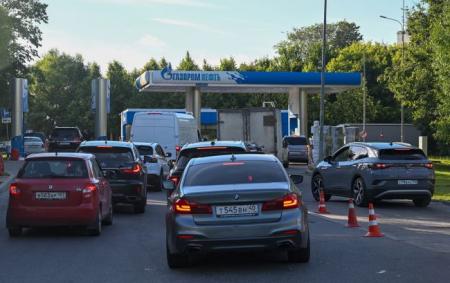 _gazprom_nafta_azs__moskva_rosiya__gettyimages_2282126440_3e7efb2aa7f03ce2297c49cf1c12a_18.09.26