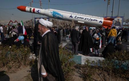 _iran_icbm_simorgh_gettyimages_1996138573_2a396c3f212fcad073aaa36649ab23_22.08.26