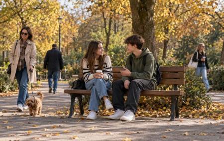 _osin_para_pidlitkiv_lyudi_navkrugi_teplo_c83a956b32ac7bdb0b2ad93e8ce2a9_08.10.26