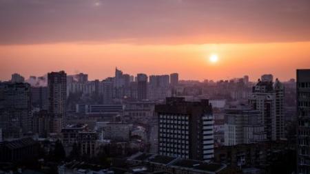 _peyzazh_sutinki_blekaut_zabudova_visotki_neruhomist_gettyimages_1244583092_3dccae0bfe88e8d2325756d9a0b_03.07.26
