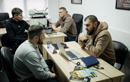 _tsentr_okrema_prezidentska_brigada_kiyiv_gettyimages_2203400167_43570584227c8b3b5371c7c35ba1c5_08.07.26