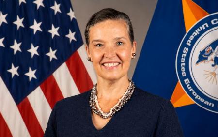 sandra_oudkirk__wikipedia_org_2c205184b5db99e6c25e2efd_18.07.26