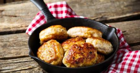 Секретний інгредієнт, який зробить котлети смачнішими: тепер готую їх лише так