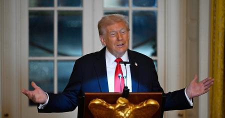 Тисяча Трампа: президент США пообіцяв роздати американцям по $2 тис.