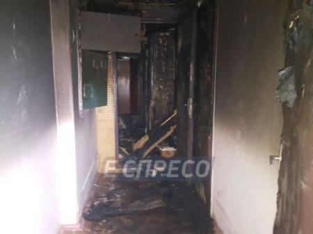 В Киеве произошел пожар в многоэтажке: погиб человек, еще двое – в больнице