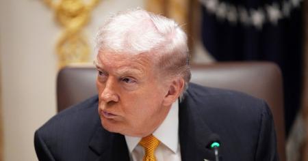 Трамп запровадив нові візові правила: кого не пускатимуть до США