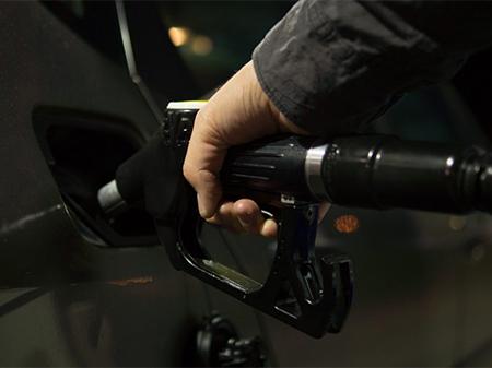 car-filling-station-fuel-pump-9796-1024x682