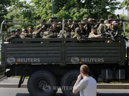 Возле украинской границы находится 40 КамАЗов с вооруженными лицами, вероятно, чеченцами