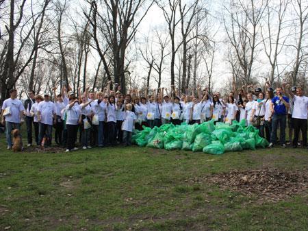 7 тыс. сотрудников ДТЭК проводят в Украине «генеральную уборку»