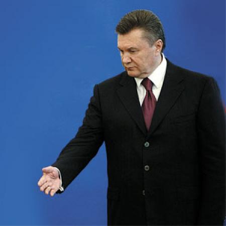 Пирамида Януковича: админреформа замыкает все на президенте, делая министров «козлами отпущения»