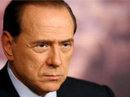 Берлускони сложил полномочия премьер-министра Италии
