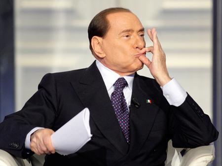 Берлускони платил несовершеннолетней за сексуальные услуги – суд
