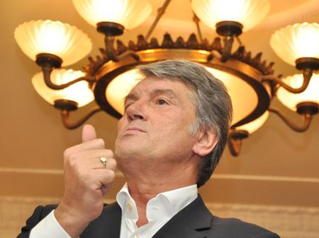 Генпрокуратура угрожает применить к Ющенко силу