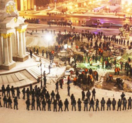 Милиция ликвидировала палаточный городок предпринимателей на Майдане (фоторепортаж)