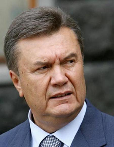 Янукович требует создать на выборах «праздничное настроение»