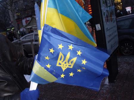 Новый тренд Евромайдана: лучшее новогоднее украшение – украинская символика
