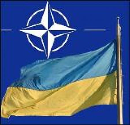 Янукович еще раз подчеркнул, что Украина не войдет в НАТО 
