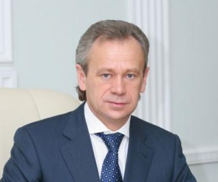 Землю — корпорациям: министр аграрной политики Николай Присяжнюк считает, что мораторий на продажу земли отменят уже с 1 января 2011 года