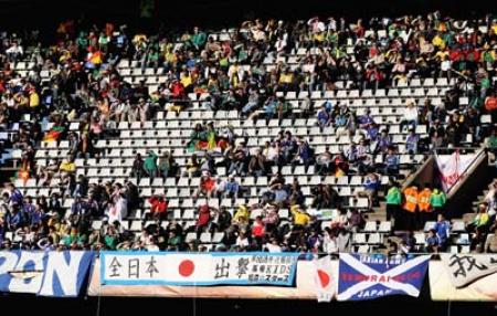 ЧМ-2010: ФИФА жалуется на пустые стадионы в ЮАР 