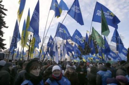 «Регионы» продолжают копировать действия Майдана