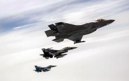 Кількість вильотів винищувачів НАТО для перехоплення російських літаків над Балтикою зросла на 20%, - Reuters