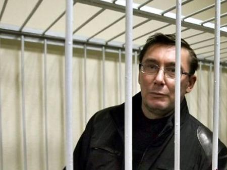Тюремщикам пока не давали указаний этапировать Луценко