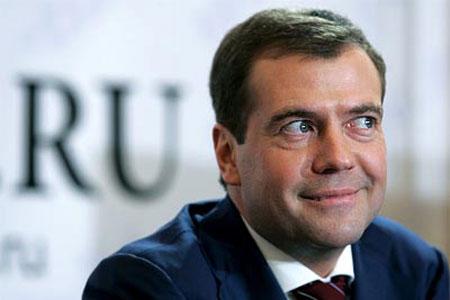 Медведев запланировал на осень визит в Донецк