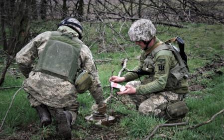 Україна почала розмінування власних мінних полів перед наступом, - ЗМІ