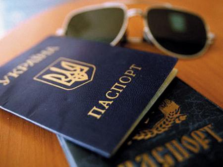 Граждане мира: почему не стоит избавляться от украинского паспорта