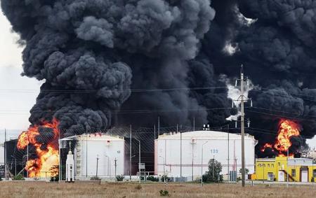 3_feodosiya__pozhezha__naftobaza_roszmi__a9bc68590fa2d6a39d2061fbf4672bc9_650x410_02.02.26