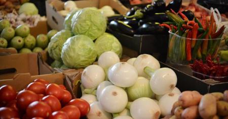 Стало відомо, які будуть ціни до лютого 2026 року на овочі борщового набору