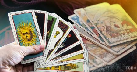 Таропрогноз на 4 грудня 2025 року для всіх знаків зодіаку