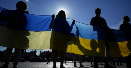 Скільки українців готові поступитися територіями заради миру: нове опитування КМІС