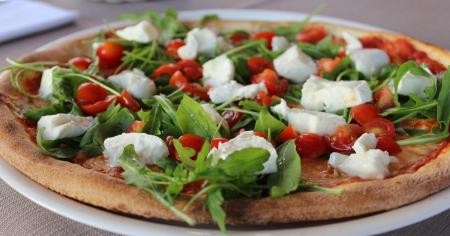 Рецепт тіста для піци з манкою: спробуєте і не пожалкуєте