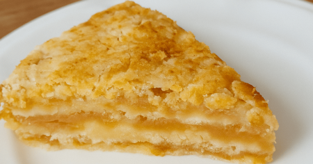 Насипний яблучний пиріг 