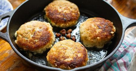 Недорогий овоч, який робить котлети соковитими навіть наступного дня: про що йдеться