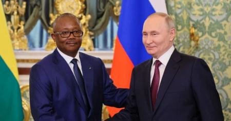 Державний переворот: африканського друга Путіна затримали військові