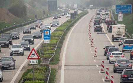 _doroga_avto_dorozhniy_ruh_dorozhni_znaki_evropa_gettyimages_2123611513_96d50fdd6d188bc465a6f63a9584f5ba_650x410_30.11.25