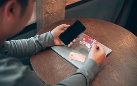 _kartka_bankivska_blokuvannya_bank_viplati_kartkoviy_rahunok_gettyimages_1473970649__1__b877c4b3421e2ad10fc571e31df1d9b5_650x410_eb31d461d9cad69015ceacd62f970ca6_650x410_29.10.25