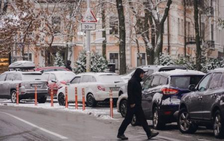 _kiyiv_snig_zima_pishohid_doroga__foto____igor_kuznetsov_rbk_ukrayina__031d446c7f85ce7d126b4c9c5051965a_650x410_29.12.25