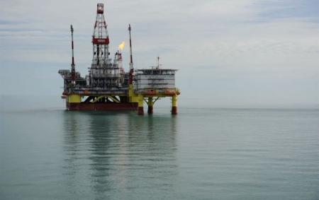 _morska_naftova_platforma_kaspiyske_more_korchagina_rodovishche_gettyimages_1238022052_6ae64cd4f377f008943ae5ff7d4ffc5f_650x410_12.01.26