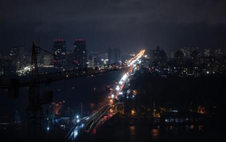 _vidklyuchennya_elektroenergiya_svitlo_kii__v_gettyimages_2239791458_82bc3d01809bf34c899907c194c8aeb8_650x410_16.10.25