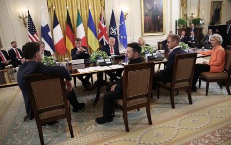 WSJ дізналось, як європейці пояснювали Трампу, чому Україна не може віддати Донбас РФ